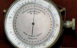 How to determine the height of a skyscraper with a barometer