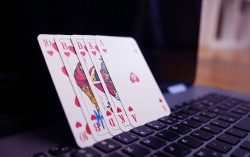 These Online Resources Will Help You Step Up Your Poker Game