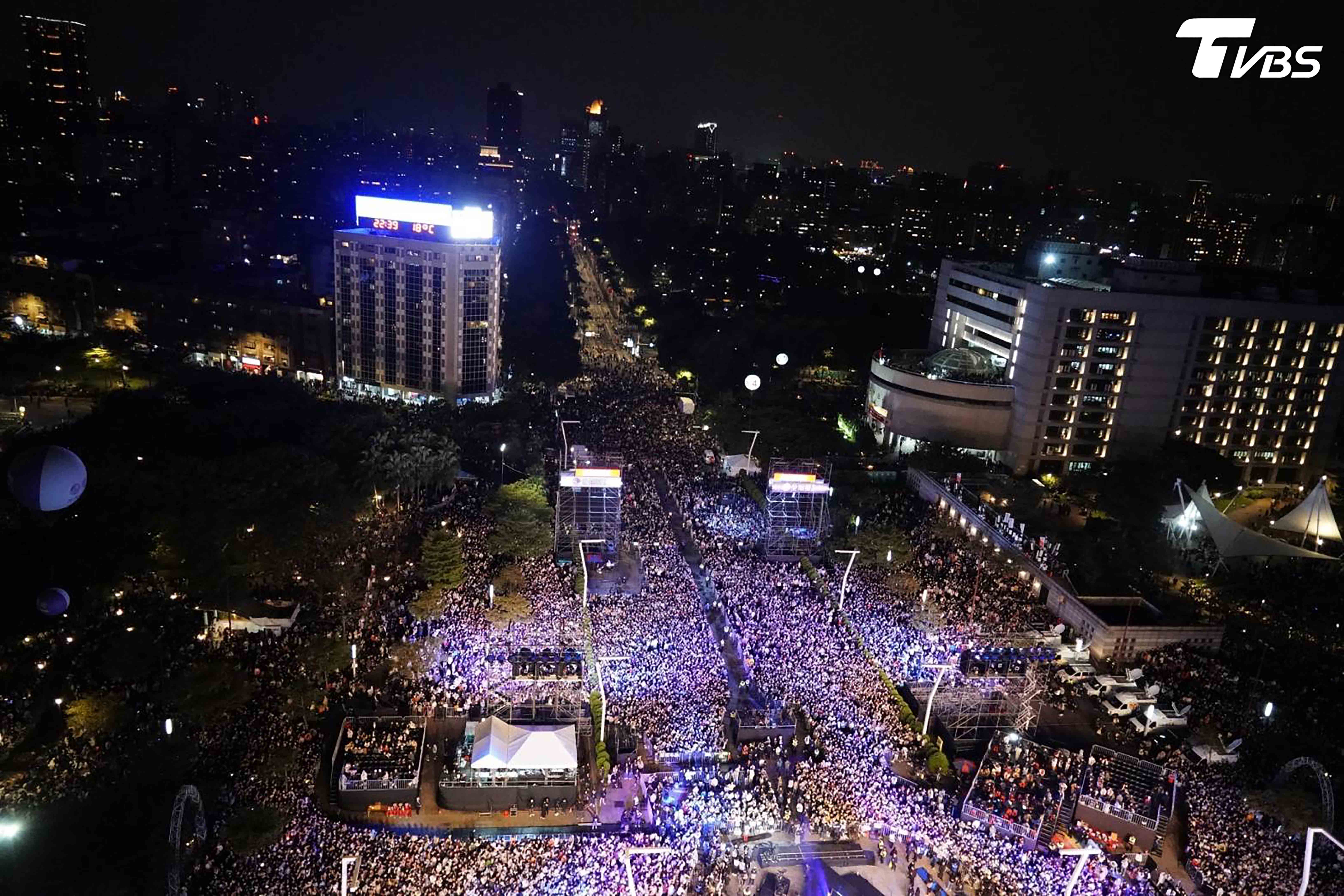 With TVBS as host, the 2024 Taipei New Year’s Party attracted an audience of 2,583,000 and secured Taiwan’s top viewership rating of 3.79 on the night of the event.