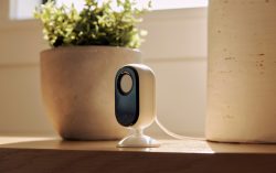 Pet-friendly Arlo smart camera for peace of mind