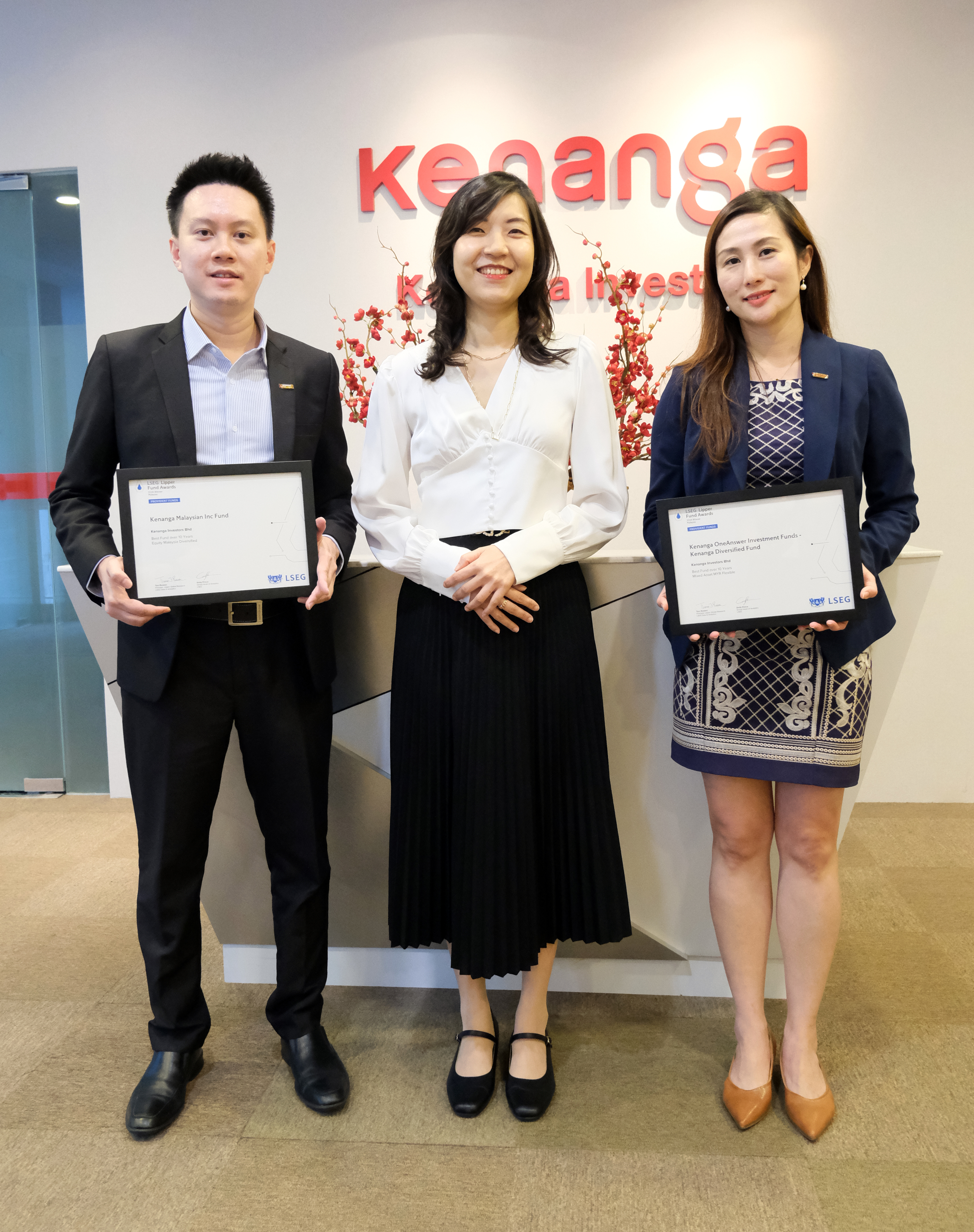 From left to right: 1. Christopher Kok, Head, Equities 2. Lee Sook Yee, Chief Investment Officer 3. Dawne Chin, Portfolio Manager