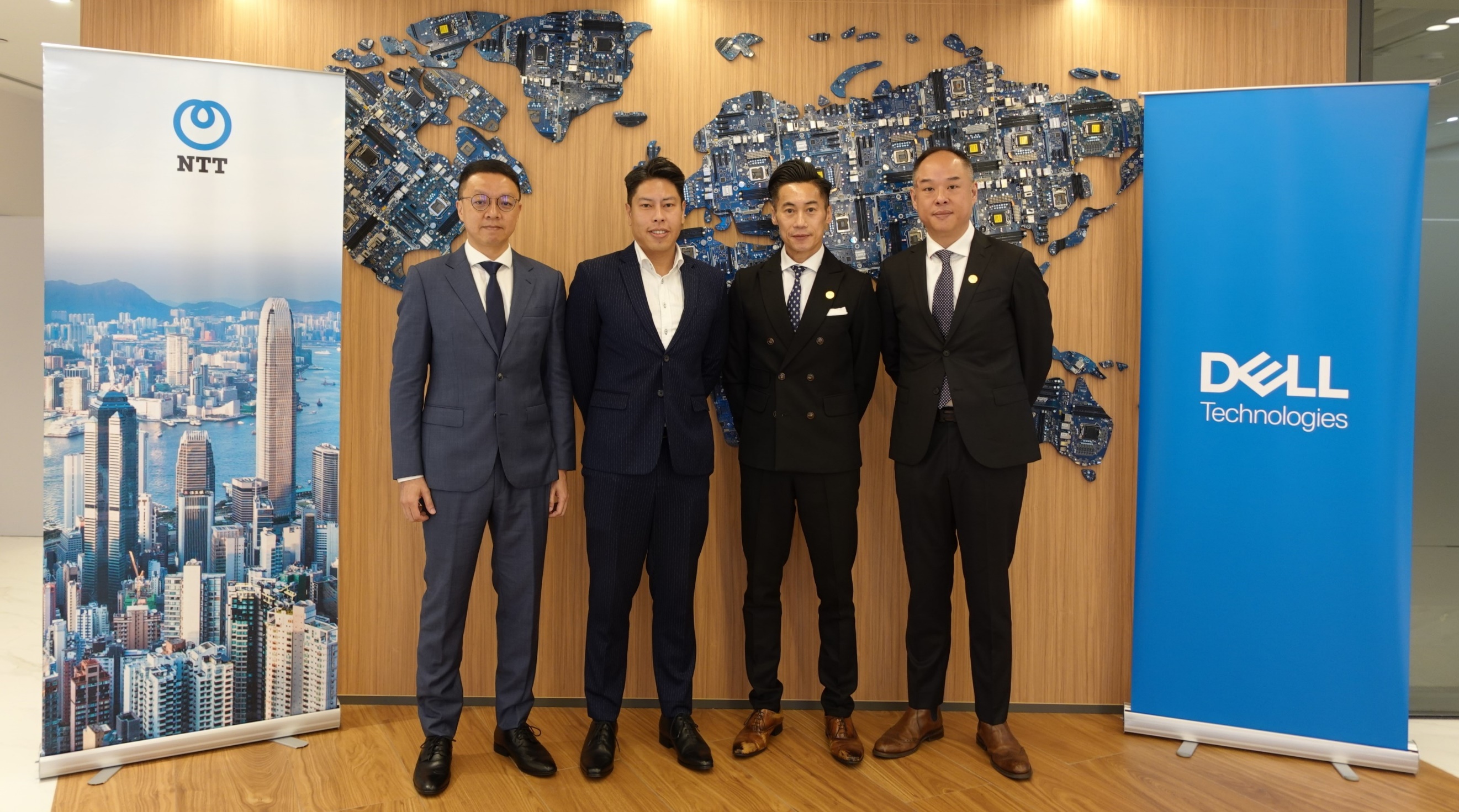 From left to right: Steven So, Senior Vice President, Data Center Hong Kong, NTT Com Asia; Alex Chan, Vice President, Enterprise and Digital Solutions, NTT Com Asia; Jackie Kwong, General Manager of Dell Technologies Hong Kong & Macau; Leo Tsou, Director of Systems Engineering of Dell Technologies.