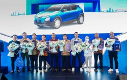 VinFast officially delivers VF 5 electric cars in Indonesia