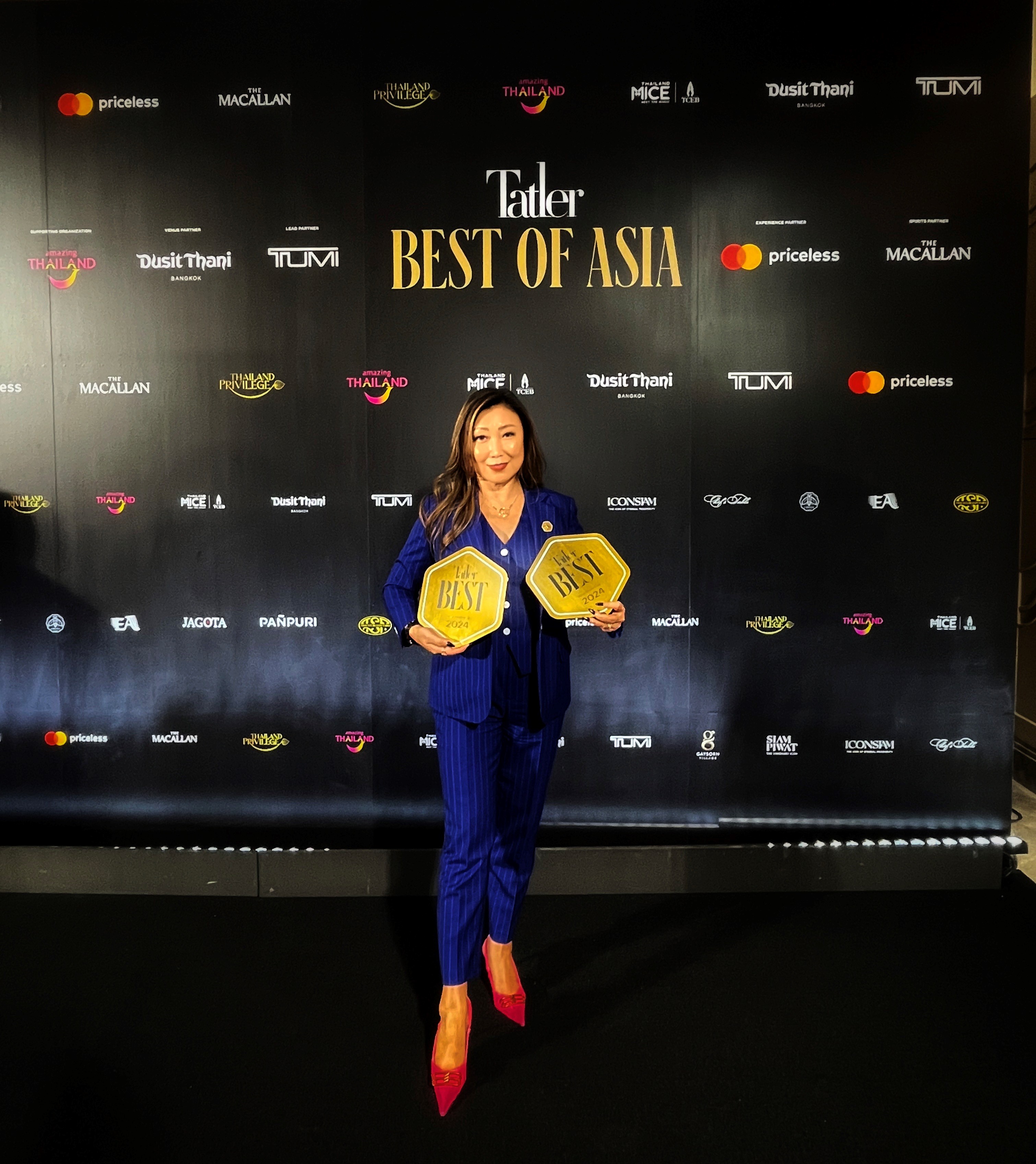 Monica Yao, Assistant Senior Vice President – Premium Customer Services, Integrated Resort Service of Galaxy Entertainment Group accepted the award for 8½ Otto e Mezzo BOMBANA at Galaxy Macau, which, along with The Macallan Whisky Bar & Lounge has been recognized in the inaugural "Tatler Best 2024: Asia Best 100 Bars and Restaurants" awards.